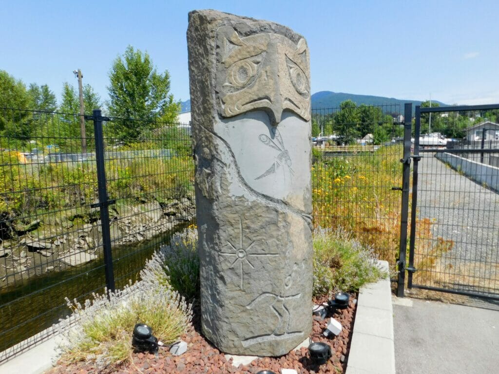 Thunderbird sculpture in Vancovuer